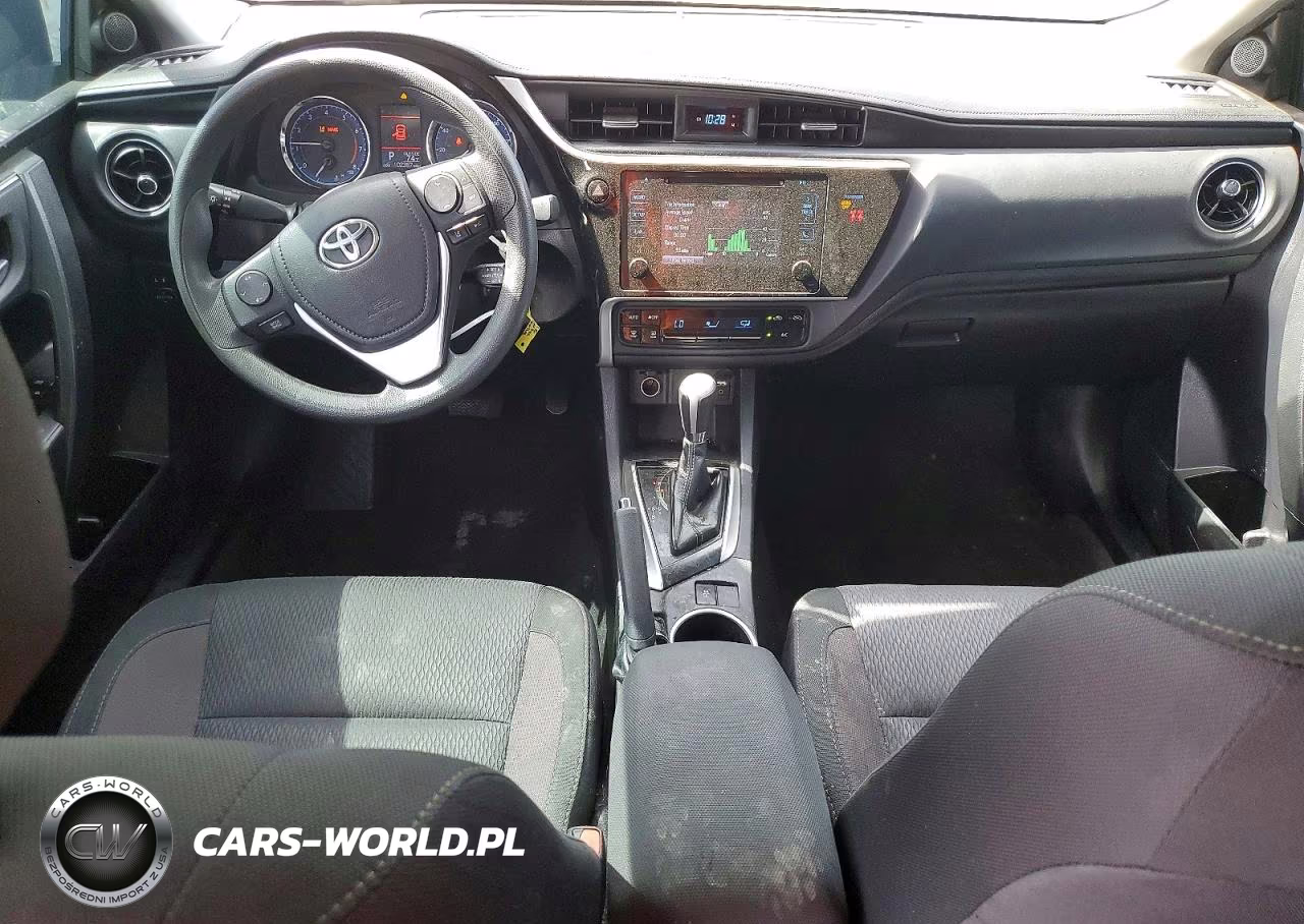 2018 Toyota Corolla Le VIN:2T1BURHE5JC105304 - 8