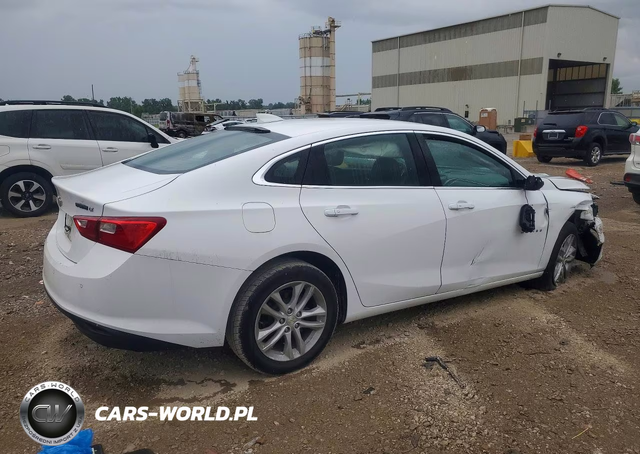 2017 Chevrolet Malibu Lt VIN:1G1ZE5ST5HF156646 - 3