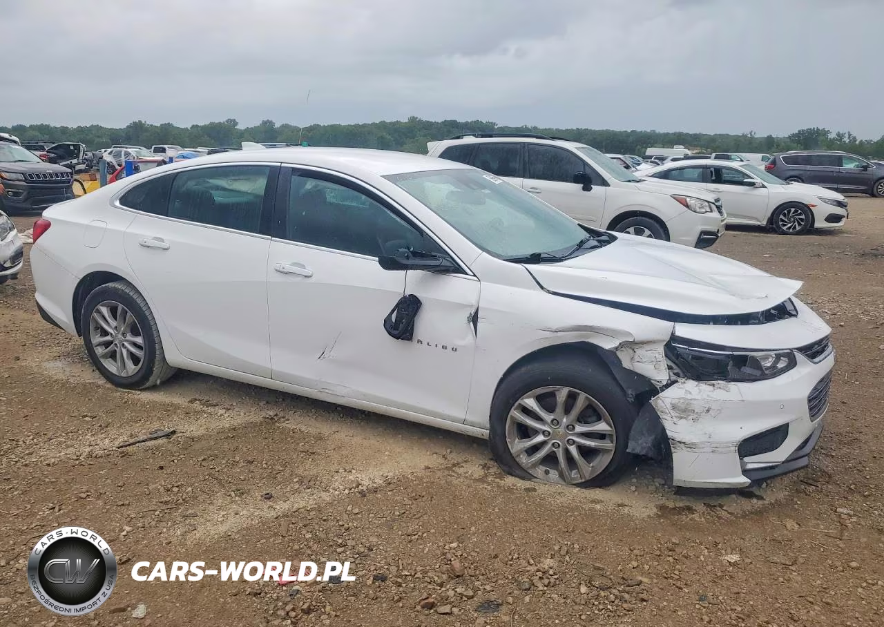 2017 Chevrolet Malibu Lt VIN:1G1ZE5ST5HF156646 - 4