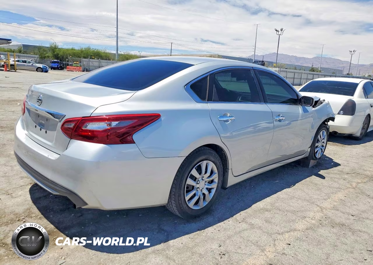 2018 Nissan Altima 2.5 S VIN:1N4AL3AP8JC148329 - 3