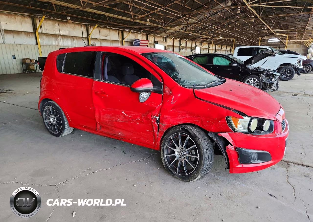 2015 Chevrolet Sonic Lt VIN:1G1JC6SH6F4220190 - 4