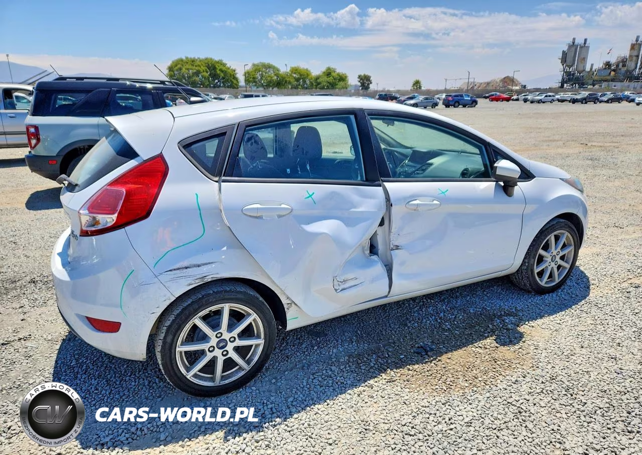 2018 Ford Fiesta Se VIN:3FADP4EJ6JM135235 - 3