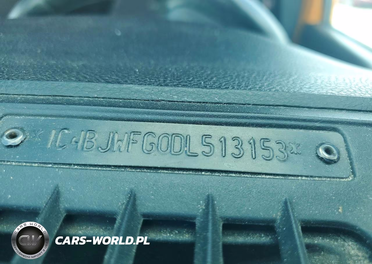2013 Jeep Wrangler Unlimited Rubicon VIN:1C4BJWFG0DL513153 - 13