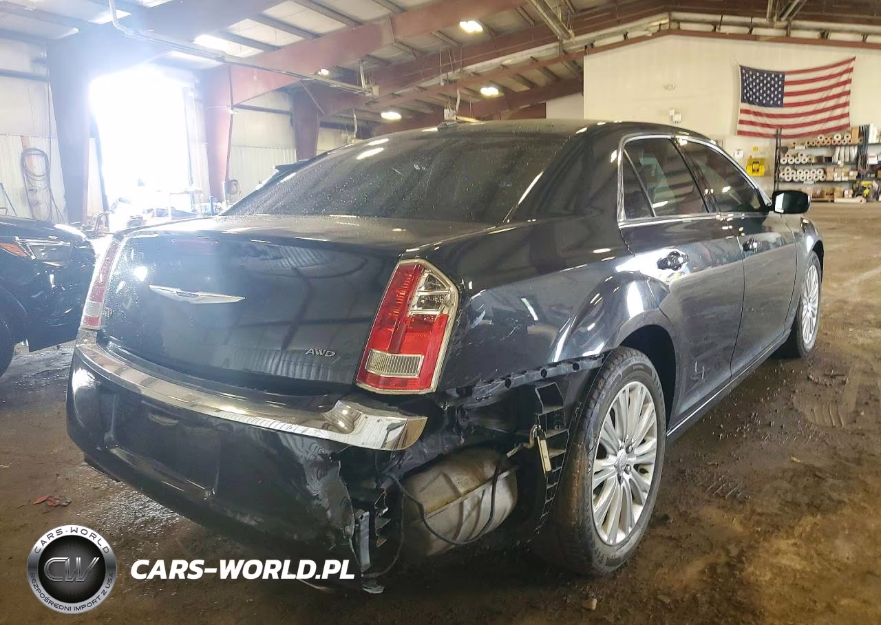 2014 Chrysler 300 VIN:2C3CCARG8EH139052 - 3