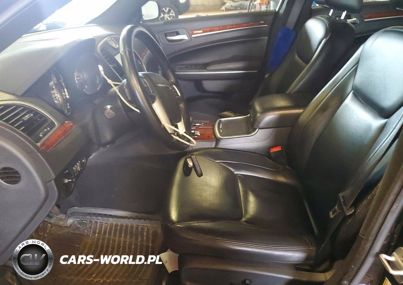 2014 Chrysler 300 VIN:2C3CCARG8EH139052 - 7