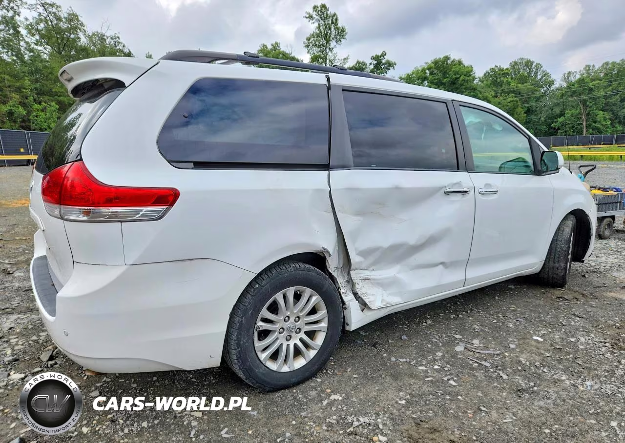 2012 Toyota Sienna Xle 8-Passenger VIN:5TDYK3DC6CS253005 - 3