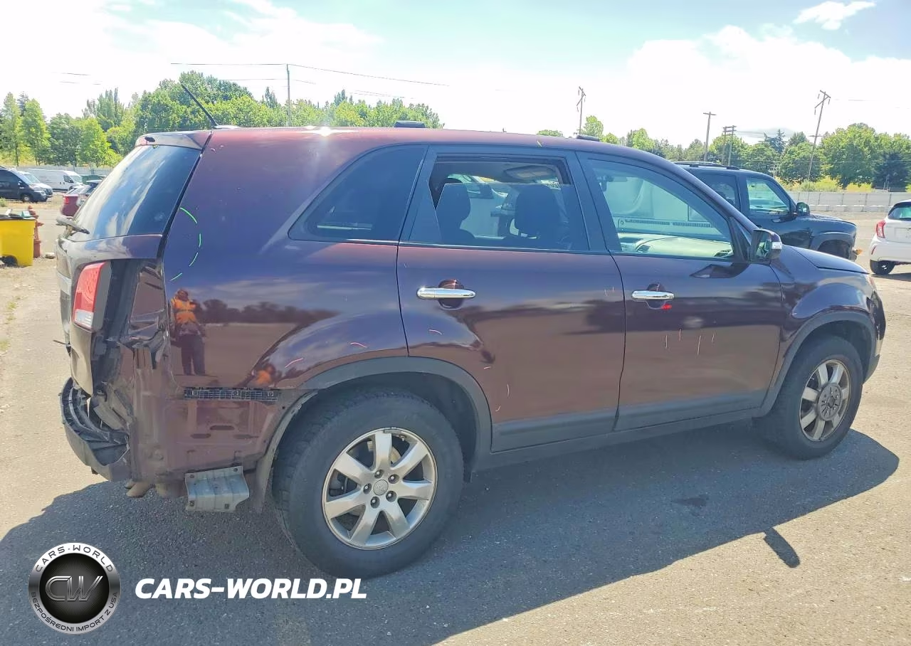 2013 Kia Sorento Lx VIN:5XYKT4A11DG359081 - 3