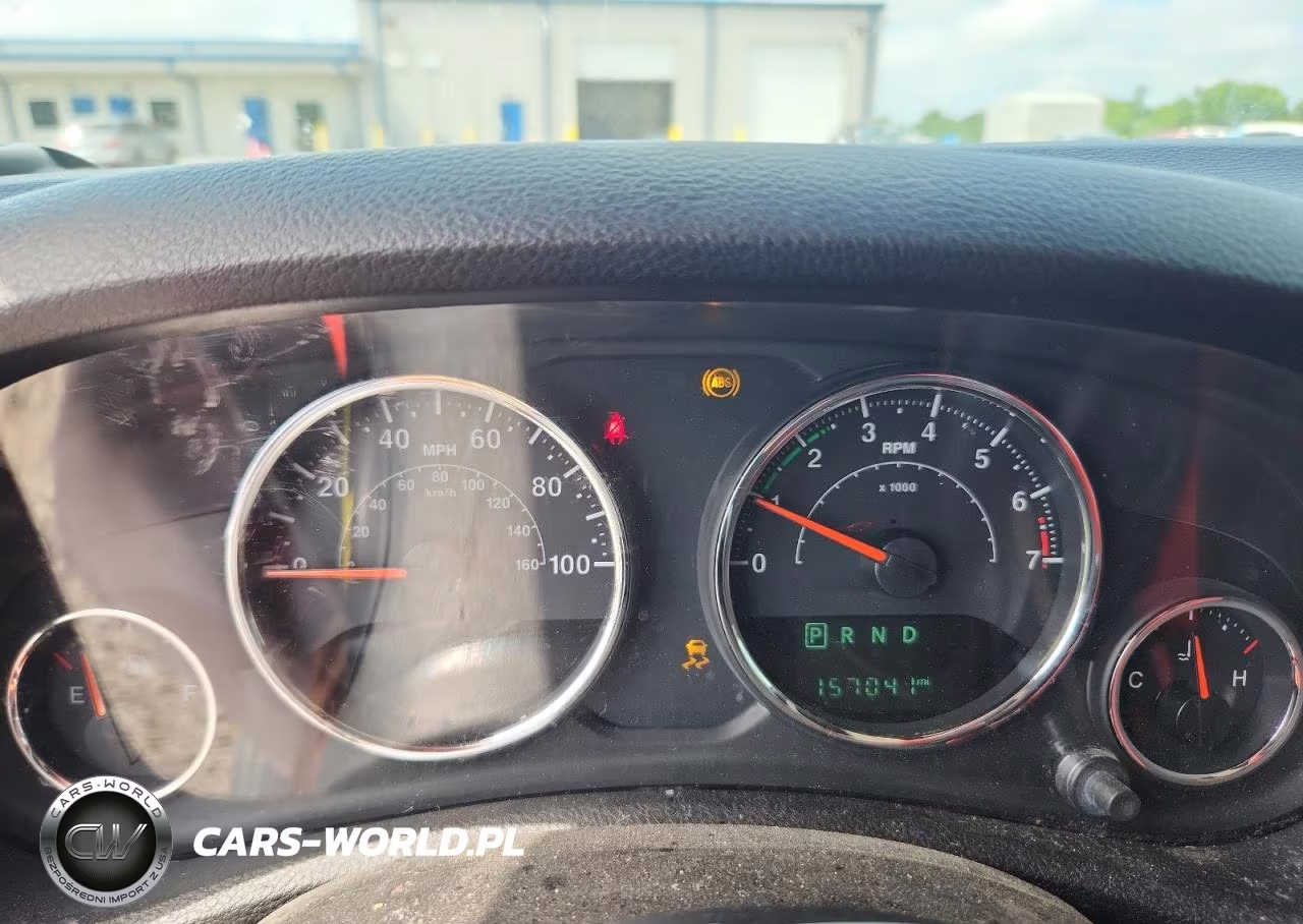 2015 Jeep Wrangler Unlimited Sahara VIN:1C4BJWEG0FL680729 - 9