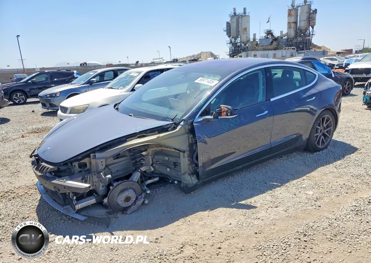 2018 Tesla Model 3 – zdjęcie 1 z 13