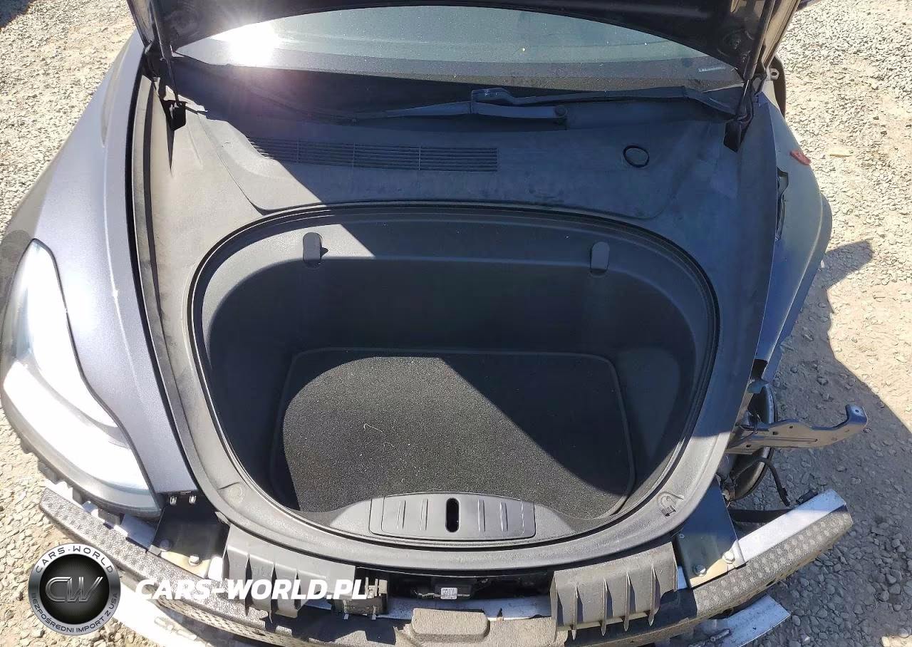2018 Tesla Model 3 VIN:5YJ3E1EA3JF158213 - 11
