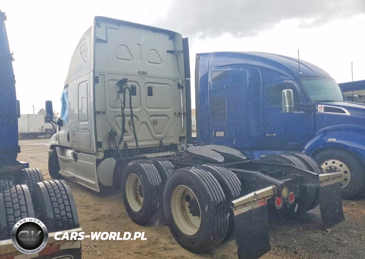 2015 Freightliner Cascadia Semi Truck VIN:1FUJGLBG8FLGF3296 - 3