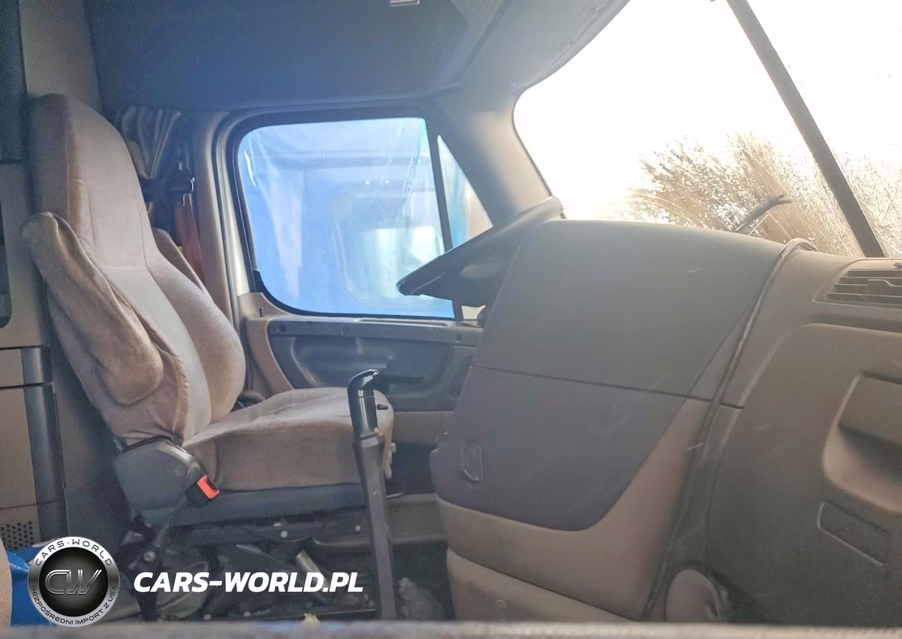 2015 Freightliner Cascadia Semi Truck VIN:1FUJGLBG8FLGF3296 - 5