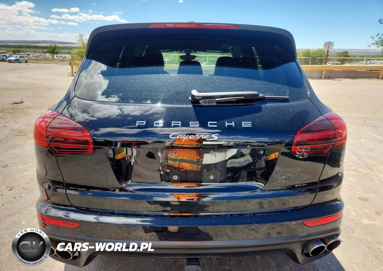 2016 Porsche Cayenne S VIN:WP1AB2A26GLA95648 - 6