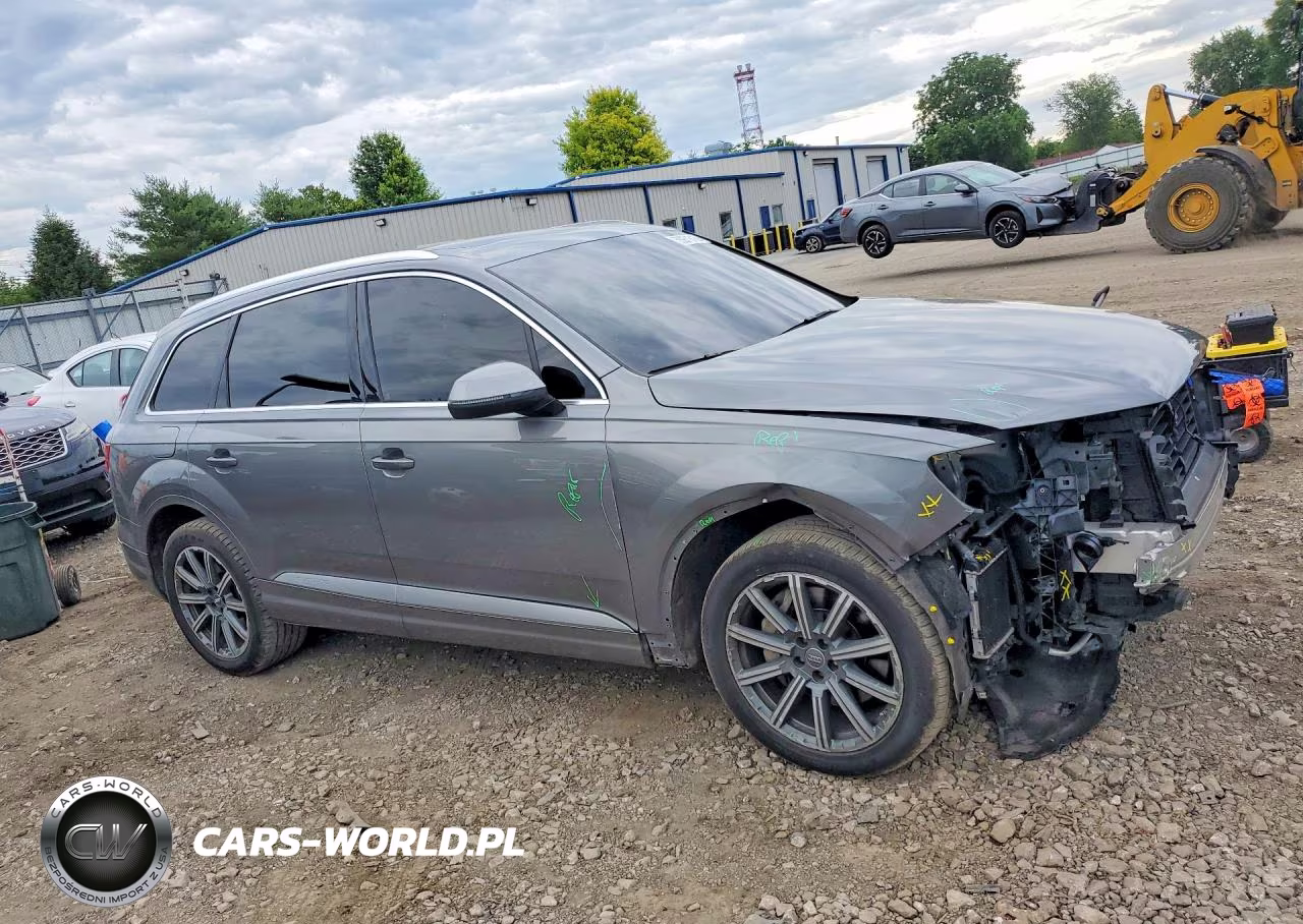 2017 Audi Q7 Premium Plus VIN:WA1LAAF76HD002080 - 4