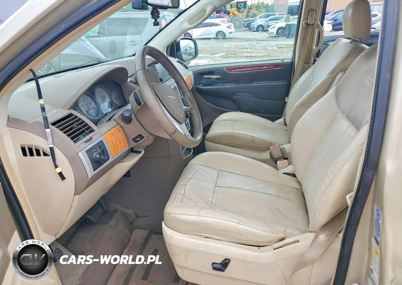 2010 Chrysler Town & Country Limited VIN:2A4RR6DX4AR257588 - 7