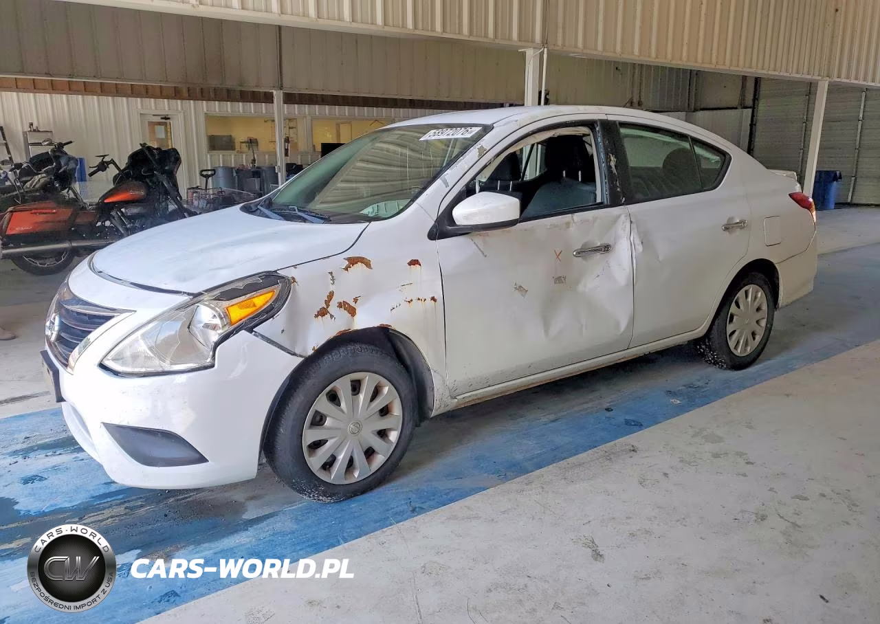 2018 Nissan Versa Sv – zdjęcie 1 z 12