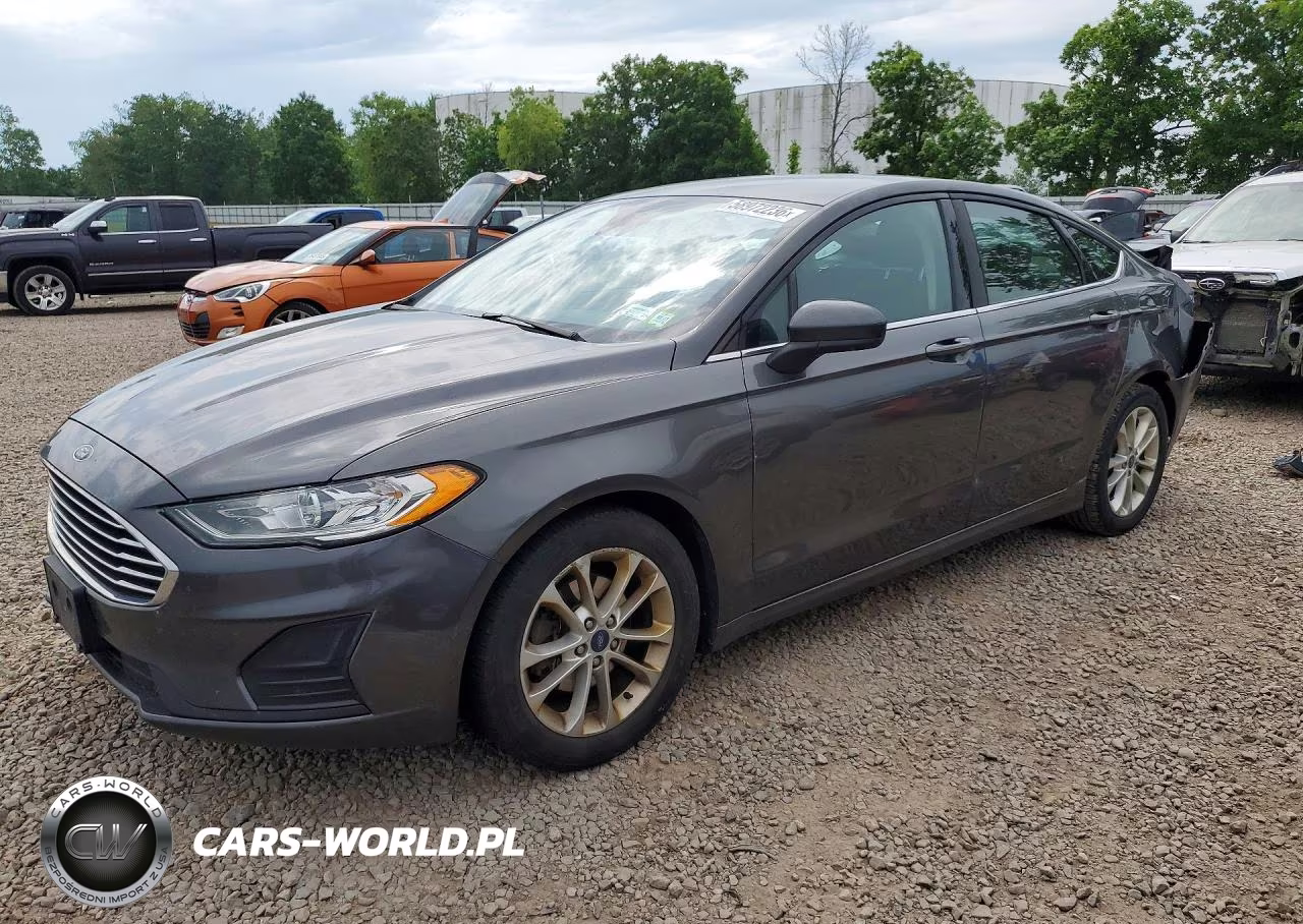 2020 Ford Fusion Se – zdjęcie 1 z 13