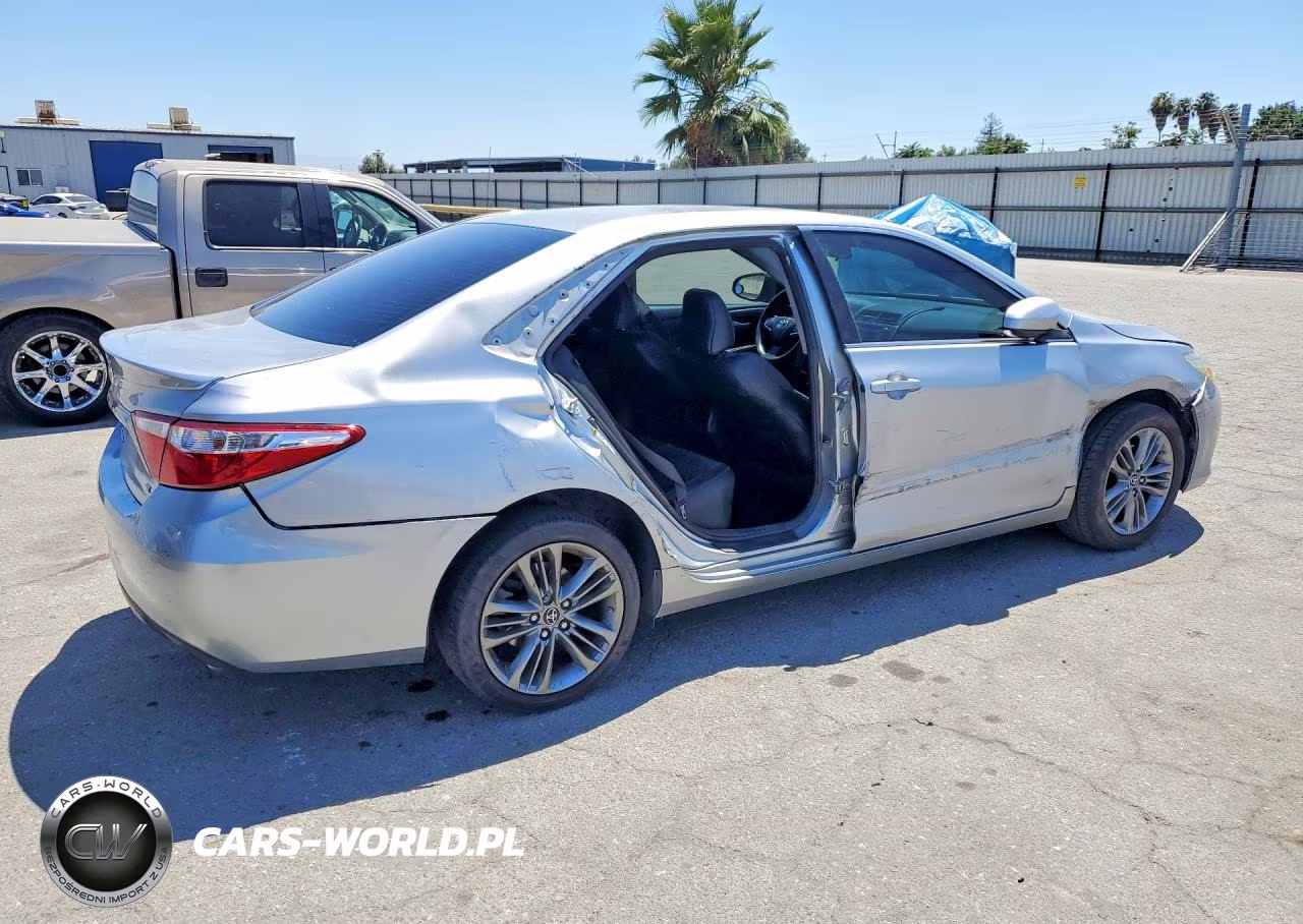 2016 Toyota Camry Se VIN:4T1BF1FK4GU133204 - 3
