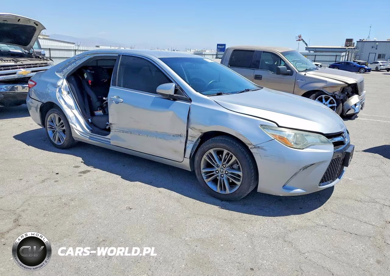 2016 Toyota Camry Se VIN:4T1BF1FK4GU133204 - 4