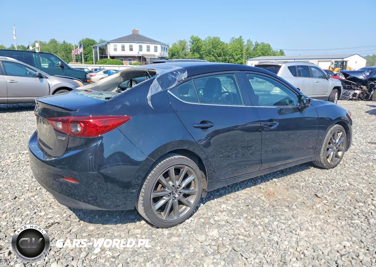 2018 Mazda 3 Touring VIN:3MZBN1V39JM180884 - 3