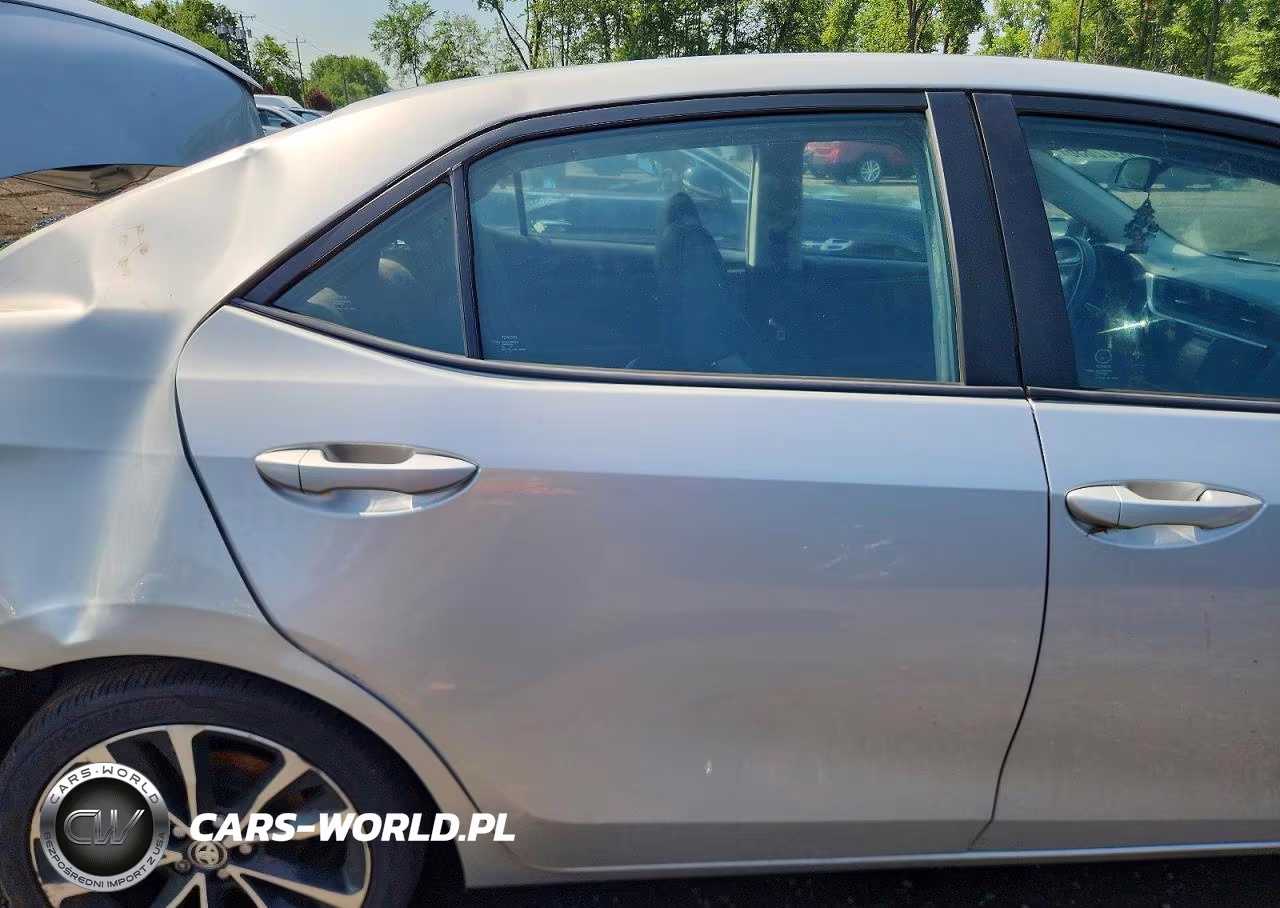 2019 Toyota Corolla Se VIN:2T1BURHE2KC143719 - 10