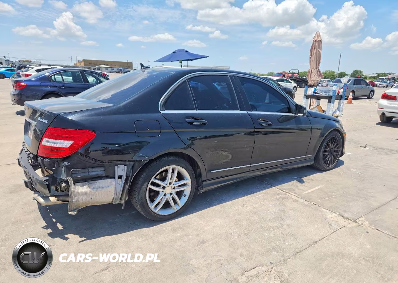 2013 Mercedes-Benz C 300 4Matic VIN:WDDGF8AB7DG131554 - 3