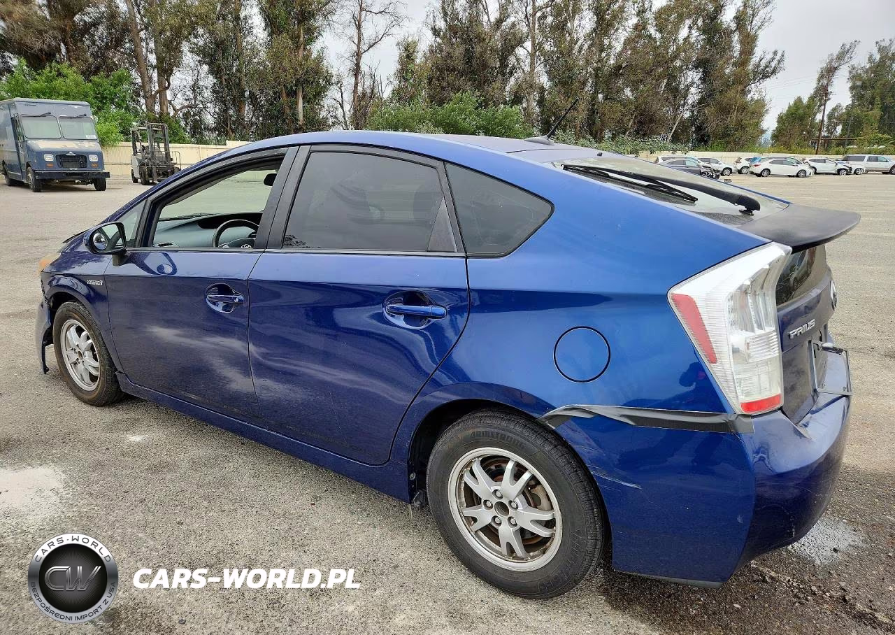 2011 Toyota Prius Three VIN:JTDKN3DU0B5354213 - 2