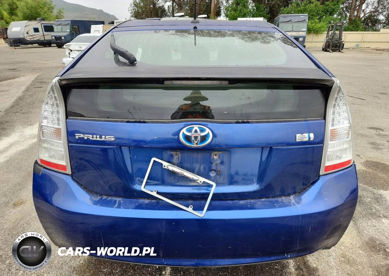 2011 Toyota Prius Three VIN:JTDKN3DU0B5354213 - 6