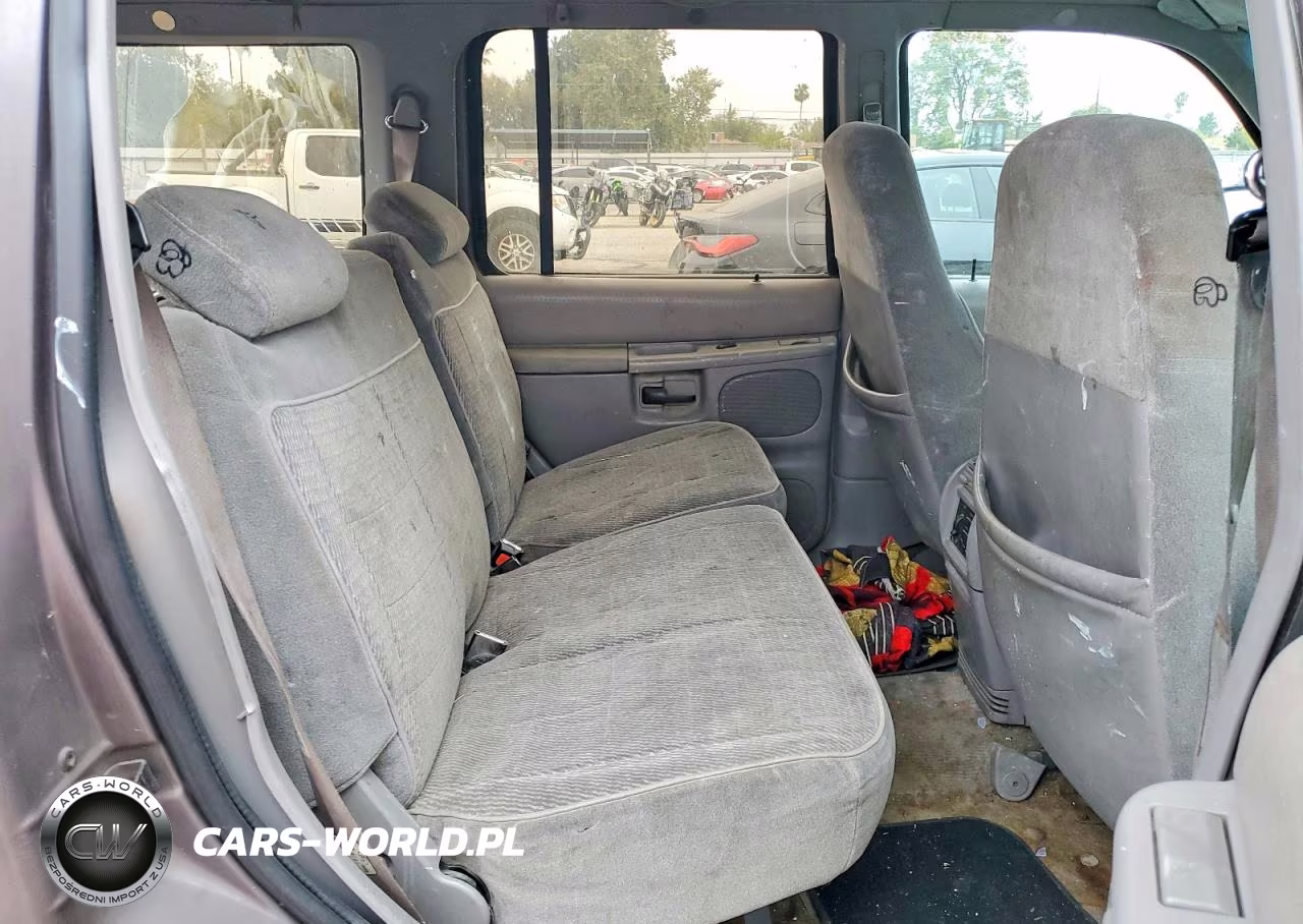 1996 Ford Explorer VIN:1FMDU34X1TUC32016 - 11