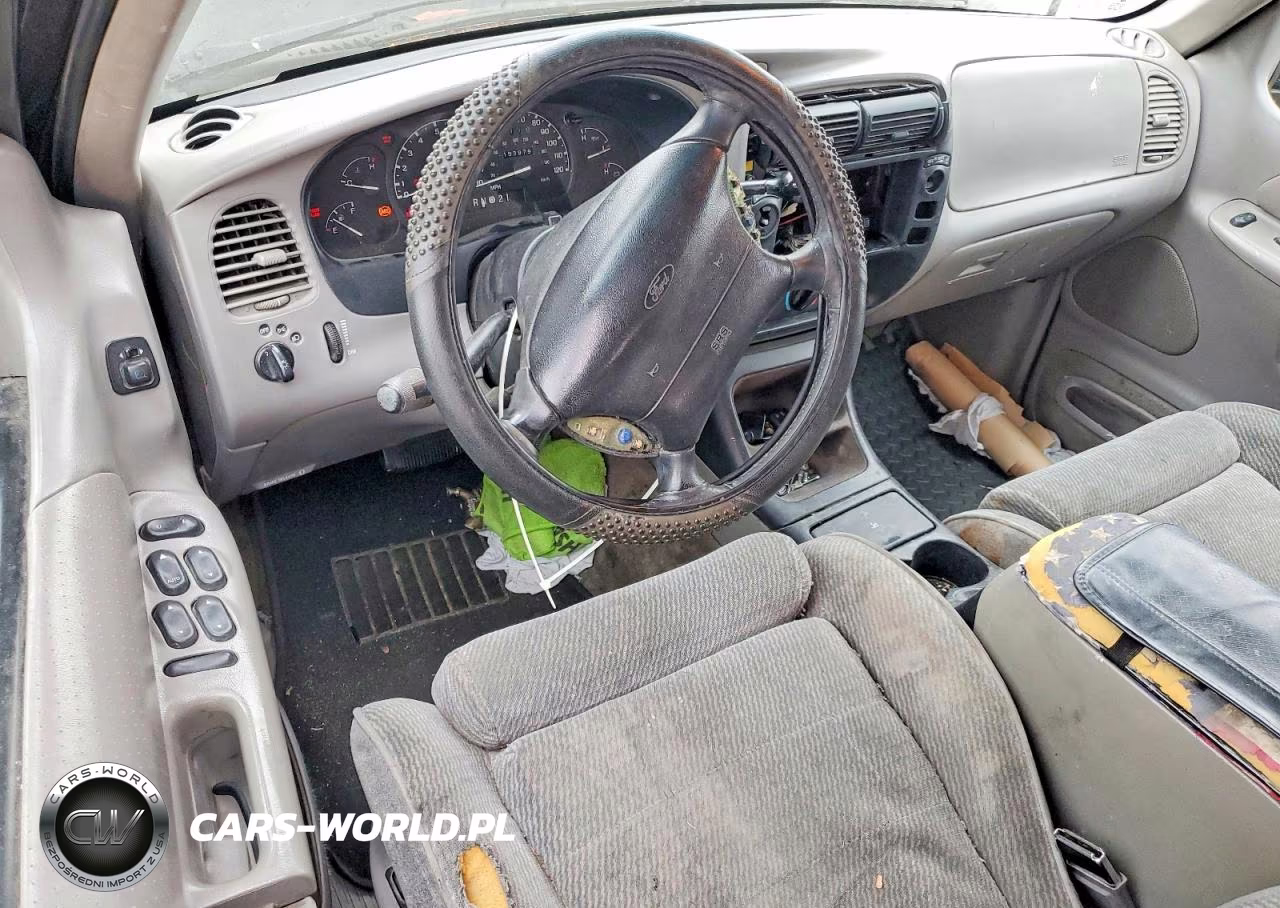 1996 Ford Explorer VIN:1FMDU34X1TUC32016 - 8