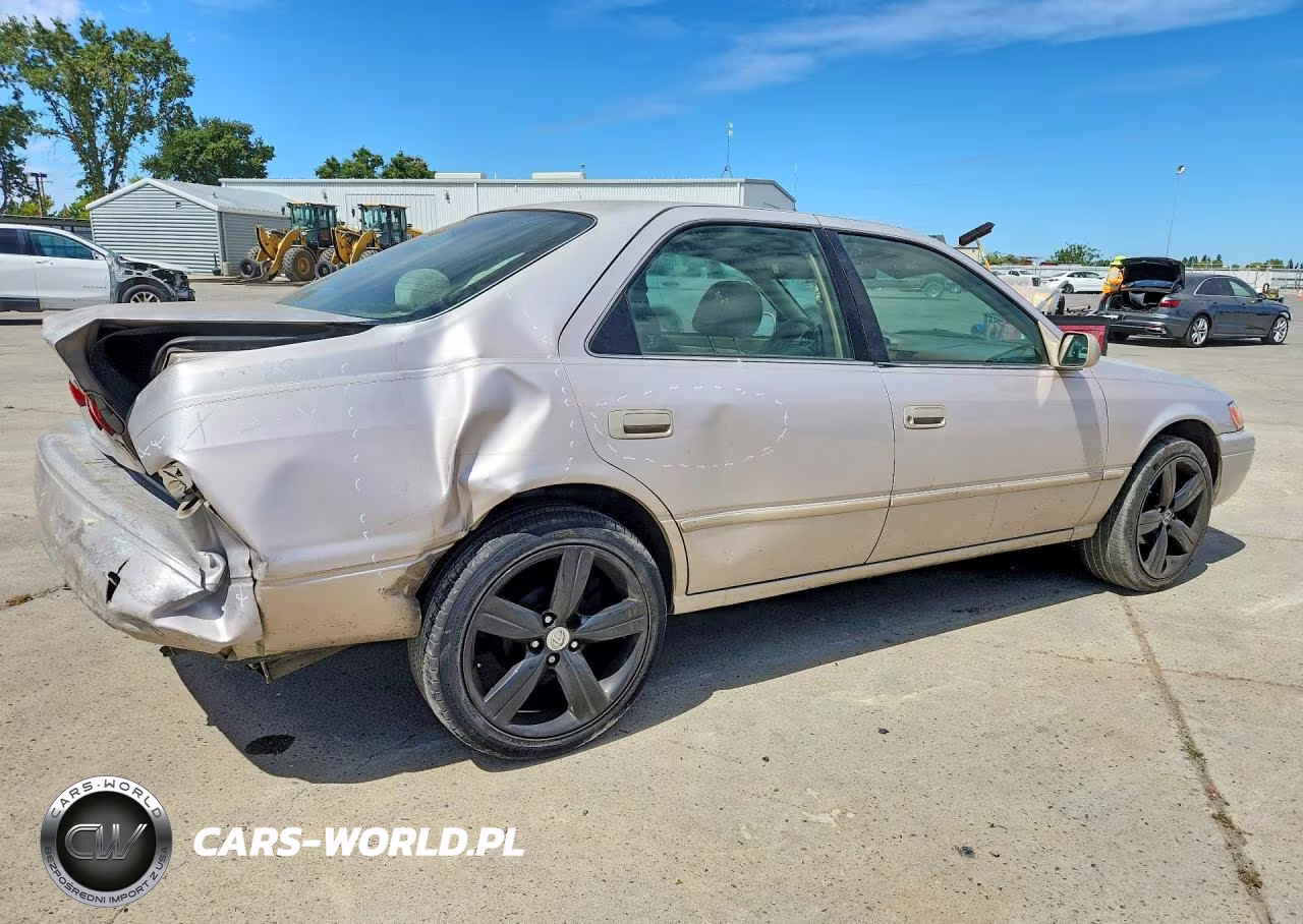 1997 Toyota Camry Le VIN:4T1BG22K8VU750644 - 3