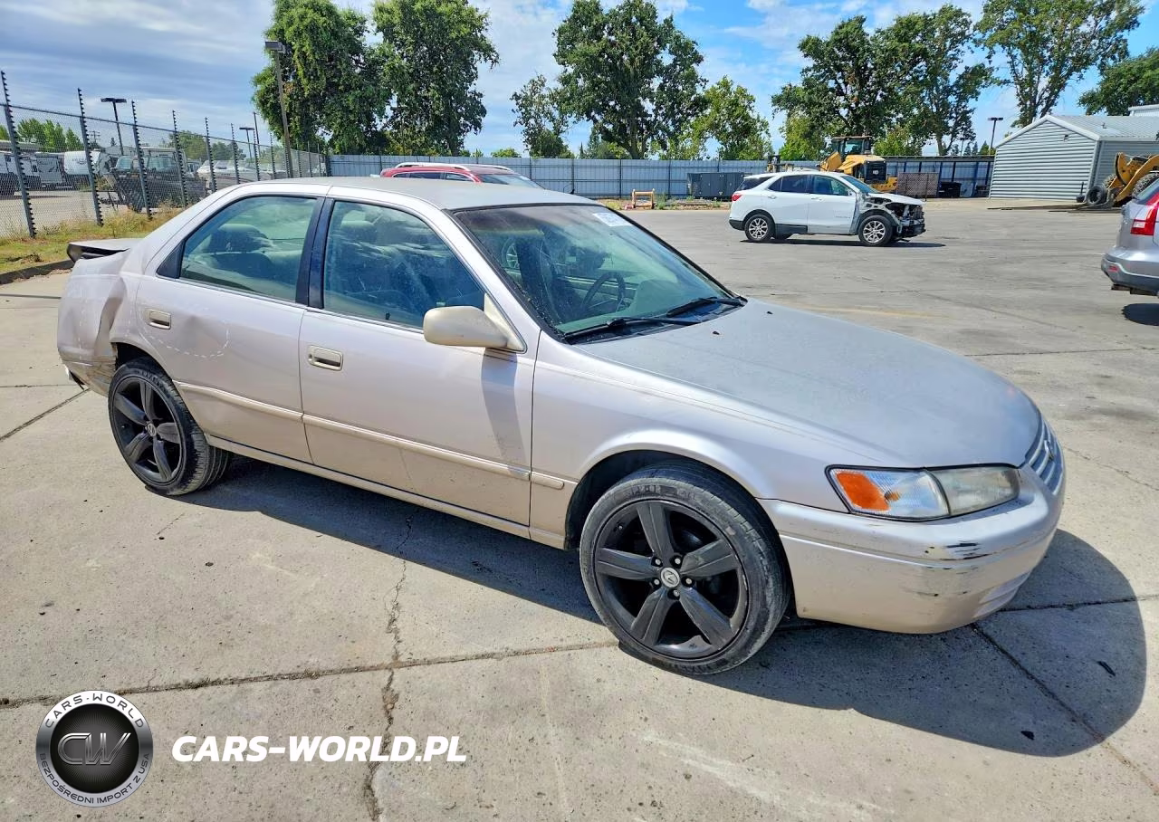 1997 Toyota Camry Le VIN:4T1BG22K8VU750644 - 4
