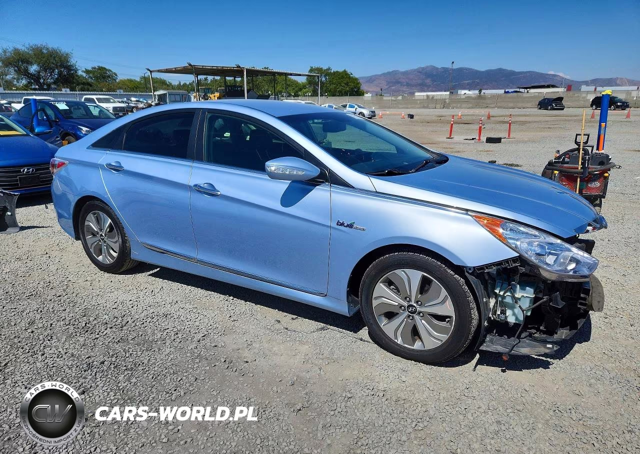 2013 Hyundai Sonata Hybrid VIN:KMHEC4A46DA101481 - 4