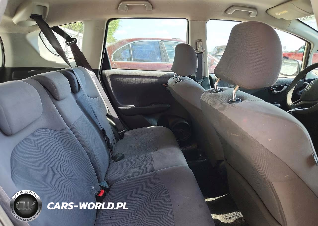 2009 Honda Fit VIN:JHMGE882X9S061036 - 10