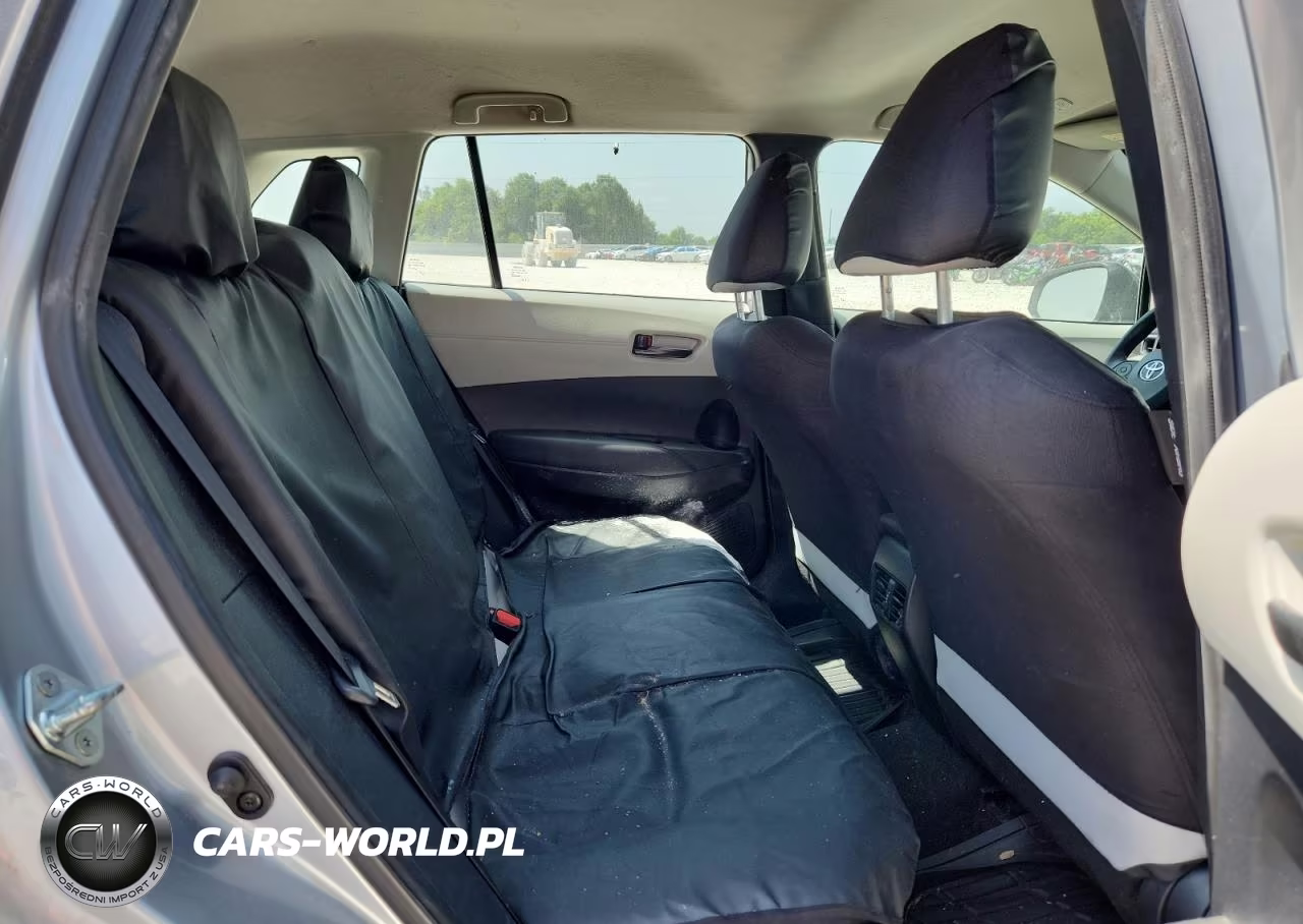 2023 Toyota Corolla Cross L VIN:7MUAAAAGXPV060576 - 10