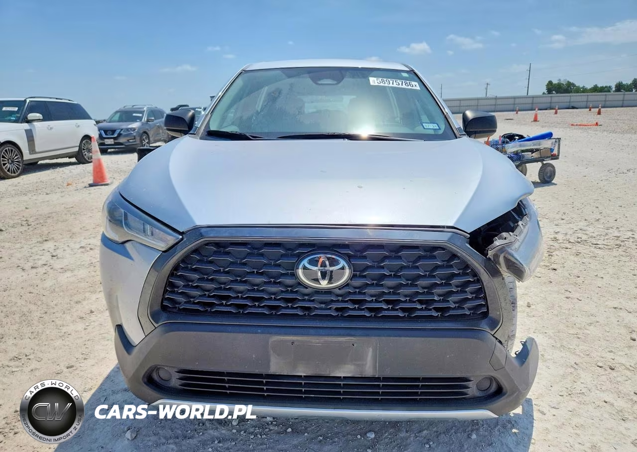 2023 Toyota Corolla Cross L VIN:7MUAAAAGXPV060576 - 5