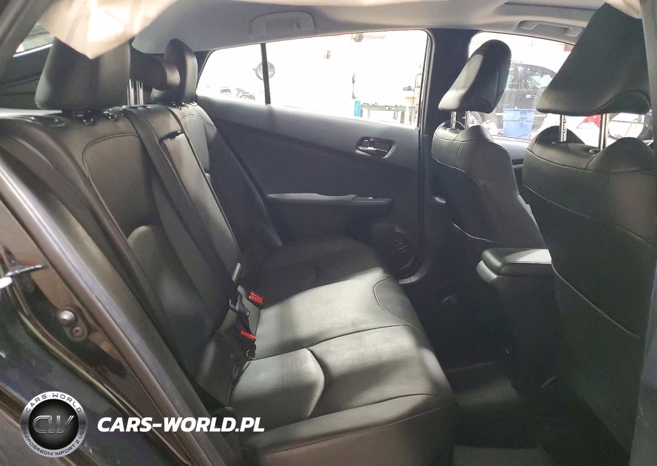 2017 Toyota Prius Four VIN:JTDKARFU6H3031977 - 10