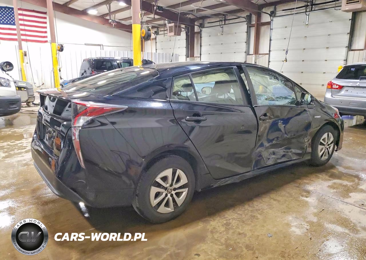 2017 Toyota Prius Four VIN:JTDKARFU6H3031977 - 3