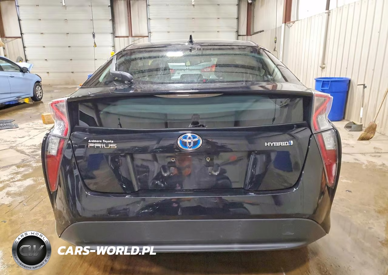 2017 Toyota Prius Four VIN:JTDKARFU6H3031977 - 6
