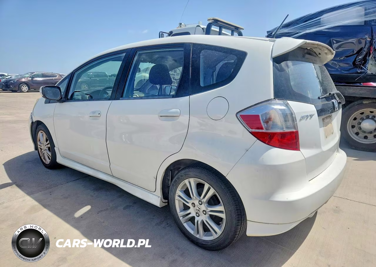 2011 Honda Fit Sport VIN:JHMGE8H57BC001838 - 2