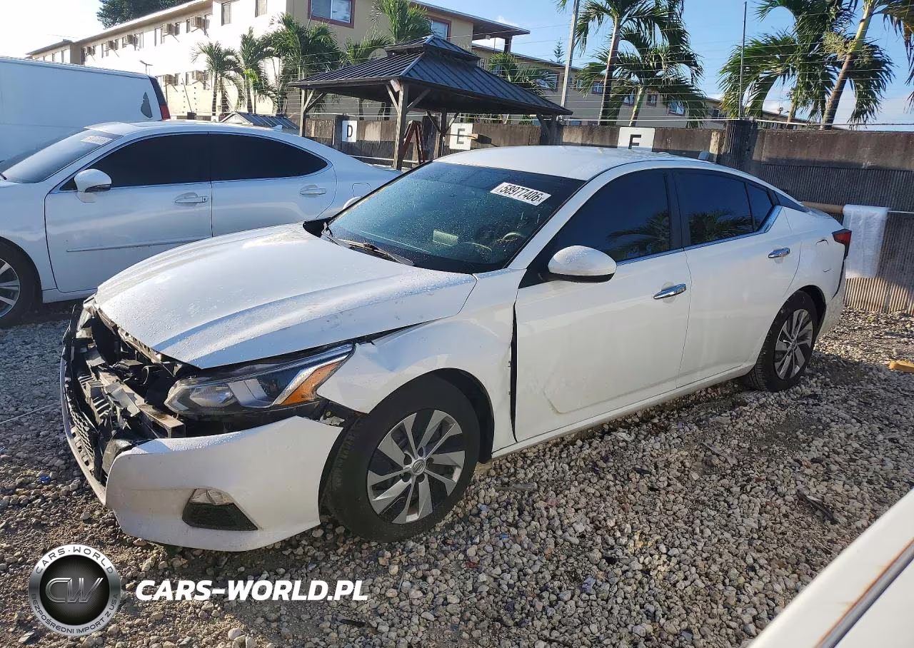 2019 Nissan Altima S