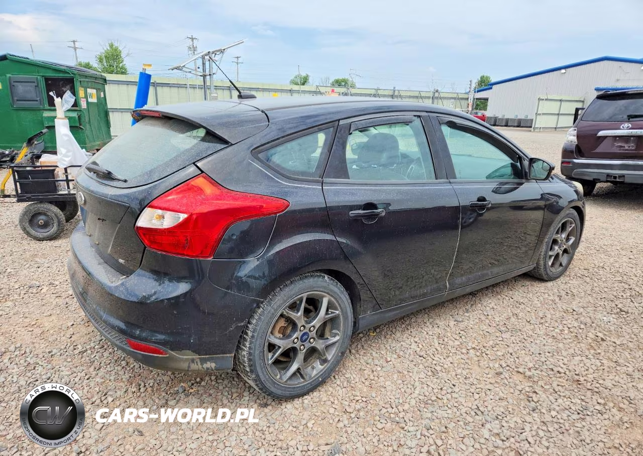 2014 Ford Focus Se VIN:1FADP3K22EL201665 - 3