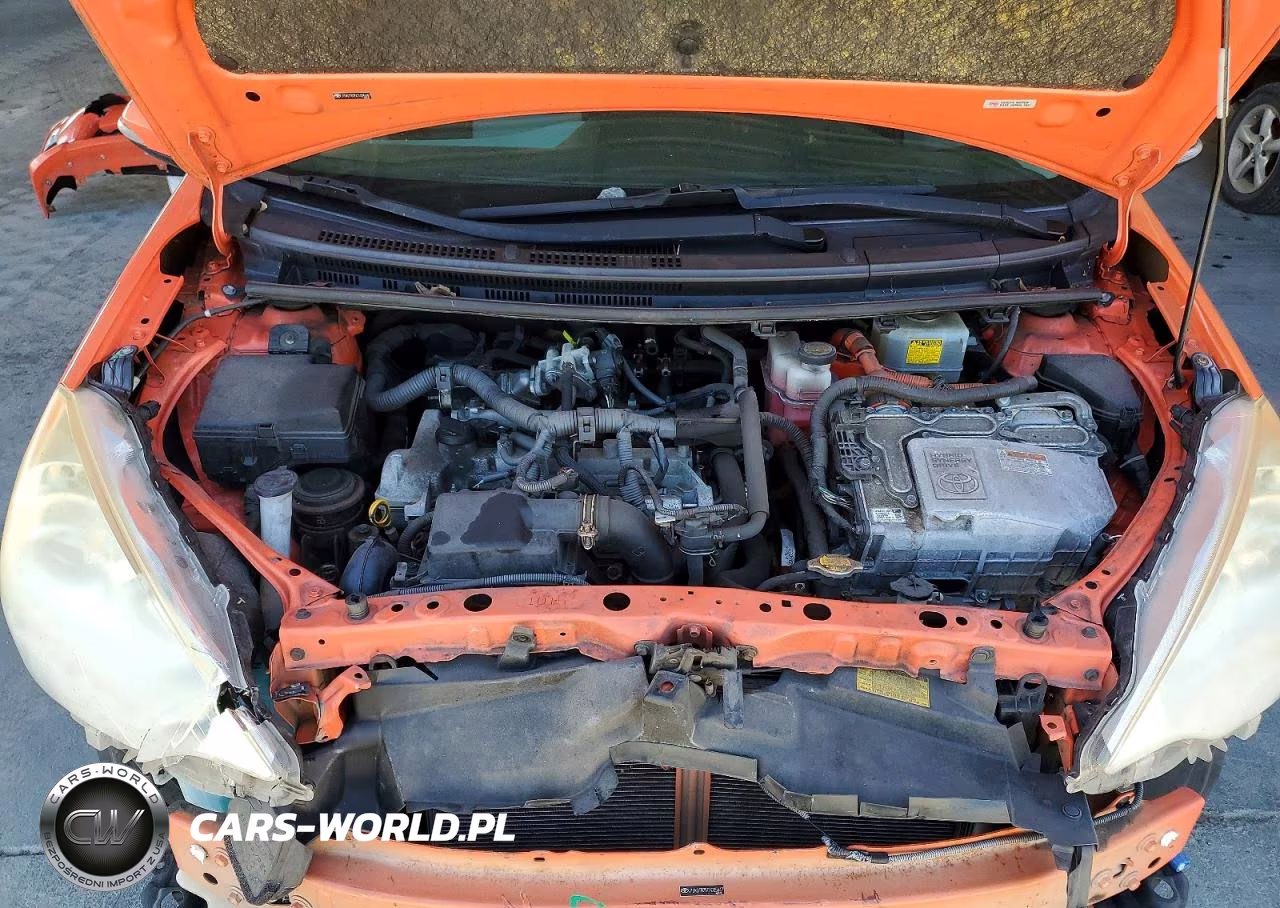 2012 Toyota Prius C Three VIN:JTDKDTB35C1025447 - 11