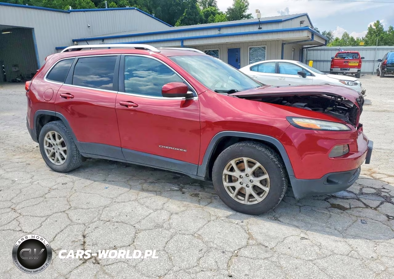 2015 Jeep Cherokee Latitude VIN:1C4PJMCBXFW771992 - 4