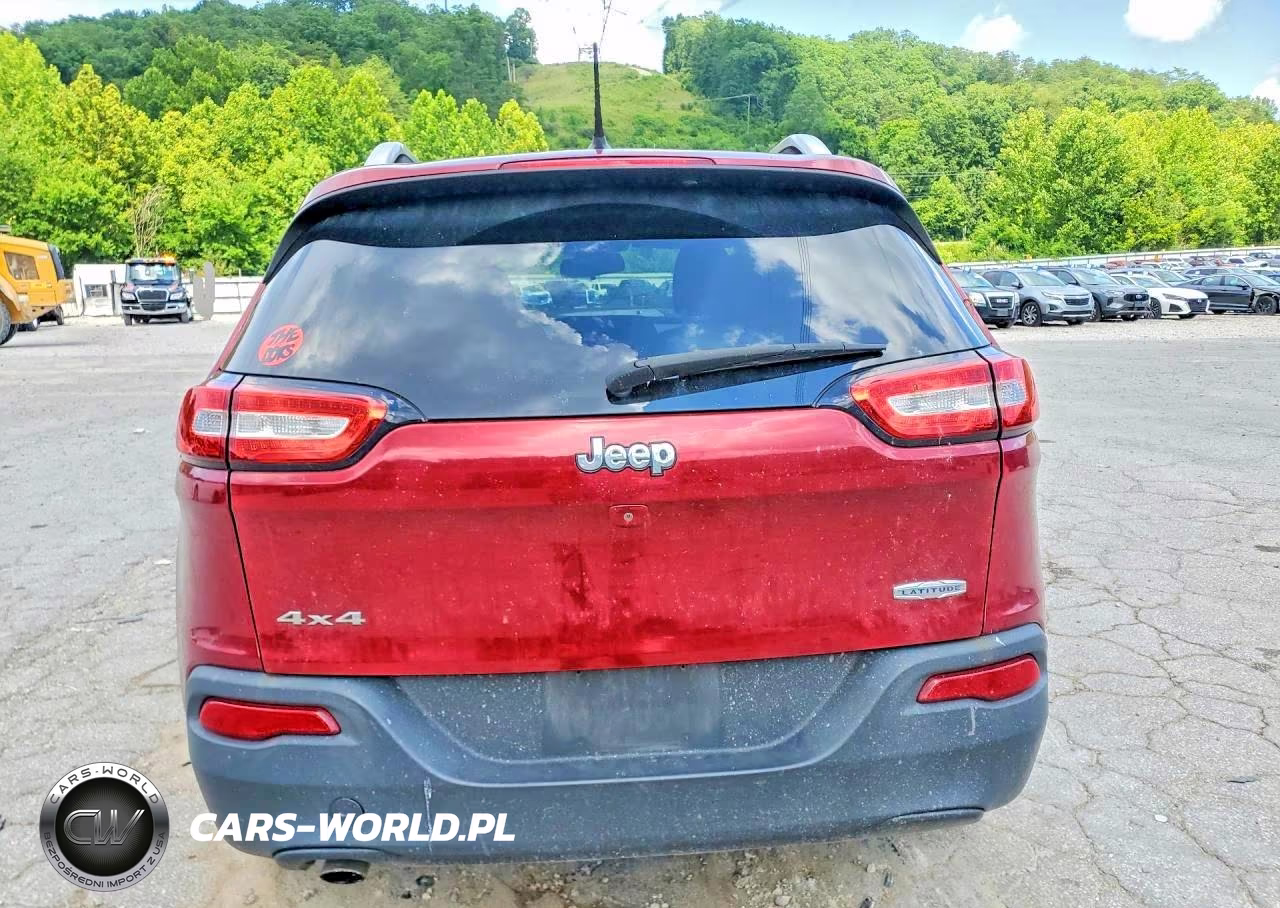 2015 Jeep Cherokee Latitude VIN:1C4PJMCBXFW771992 - 6