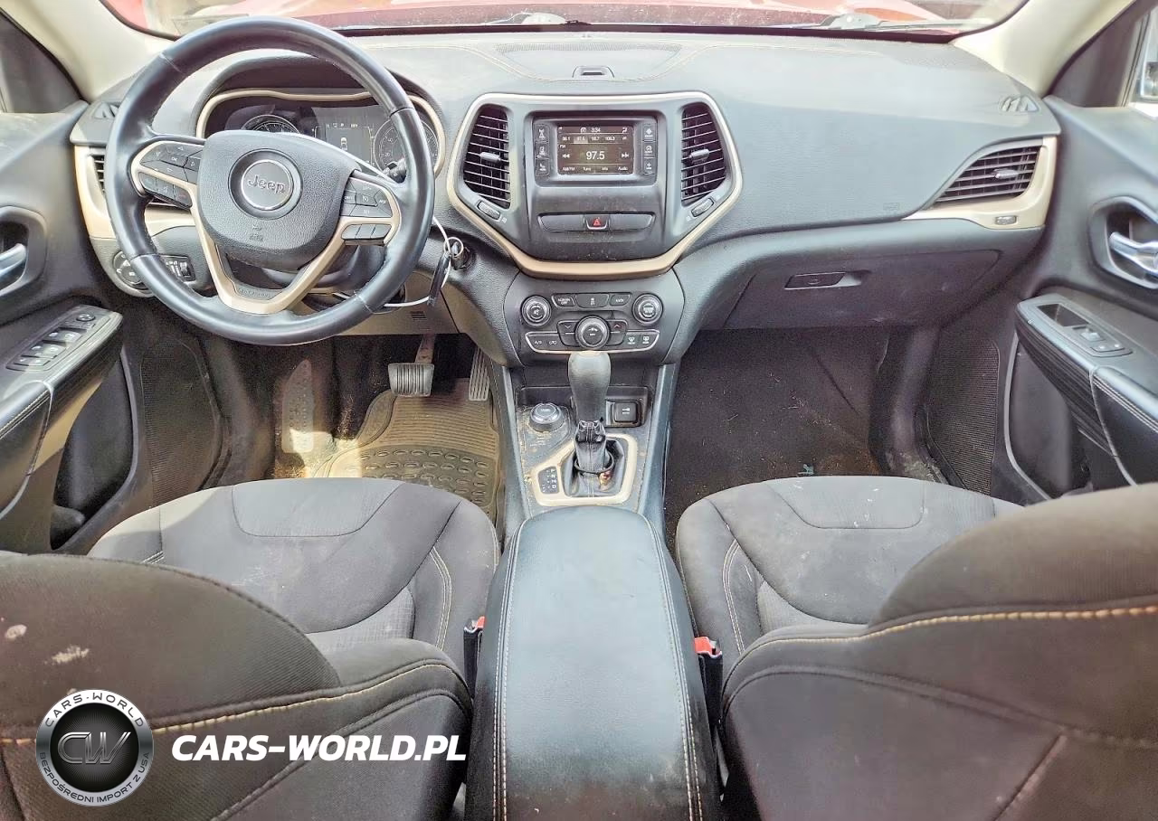 2015 Jeep Cherokee Latitude VIN:1C4PJMCBXFW771992 - 8