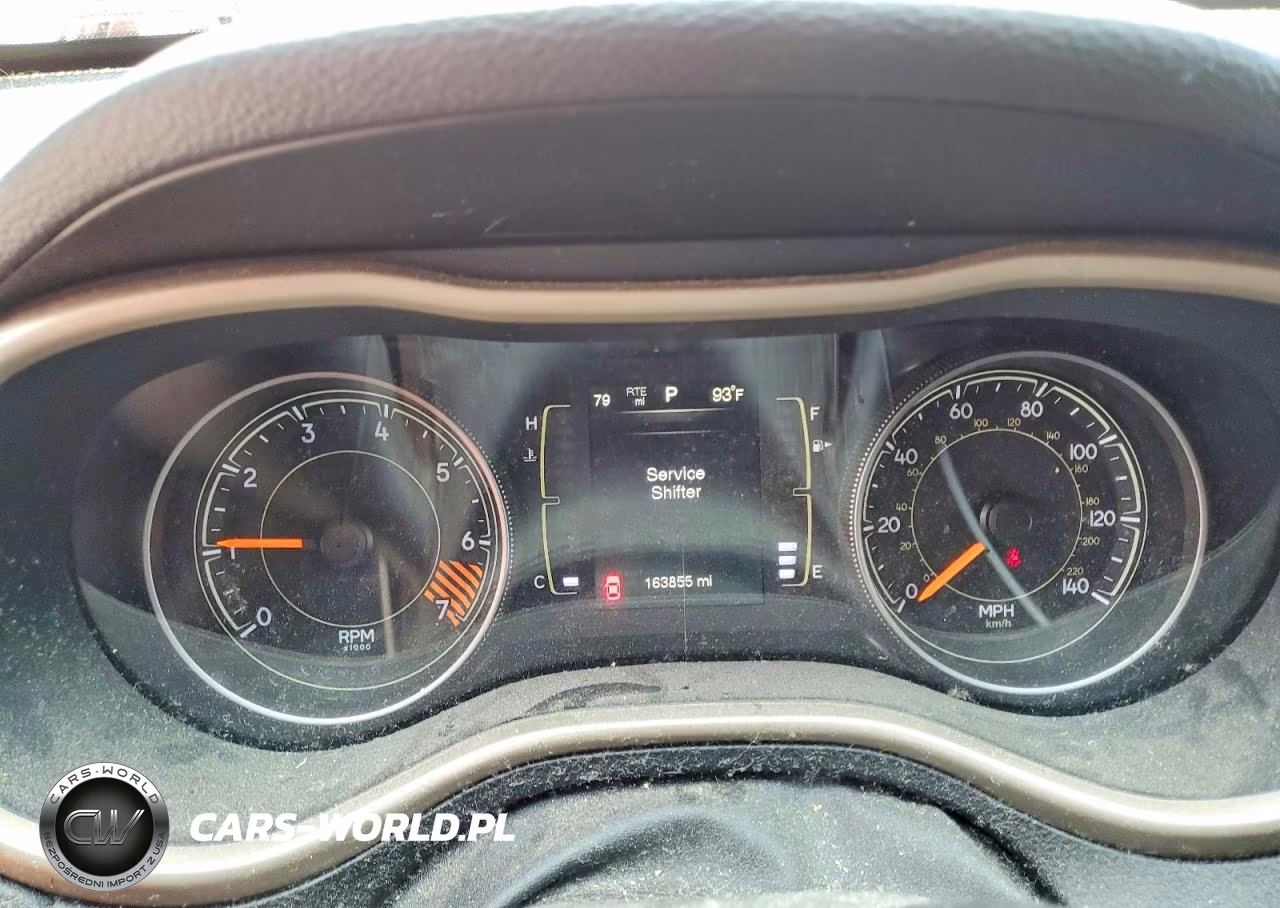 2015 Jeep Cherokee Latitude VIN:1C4PJMCBXFW771992 - 9