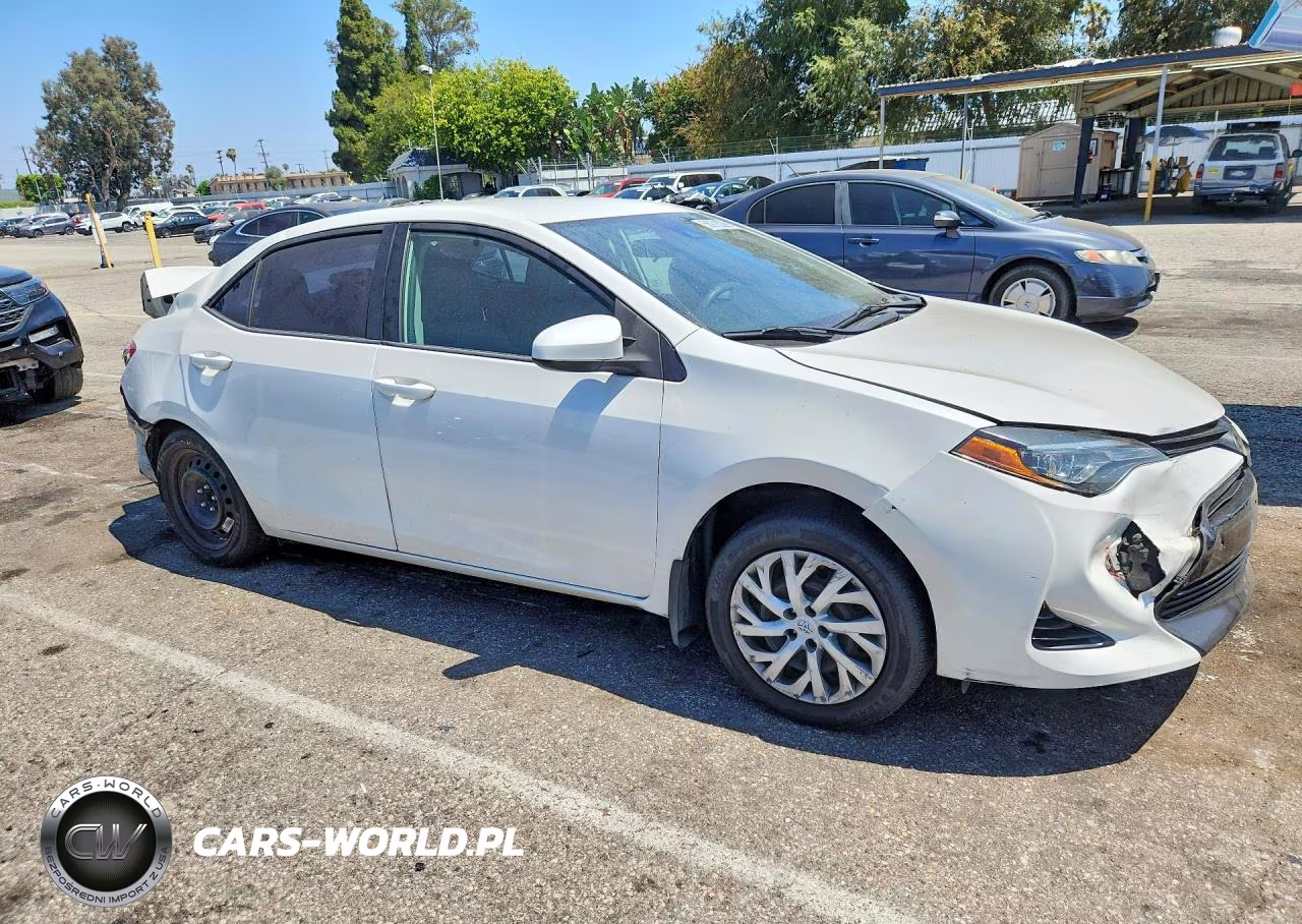 2019 Toyota Corolla Le VIN:5YFBURHE8KP865440 - 4