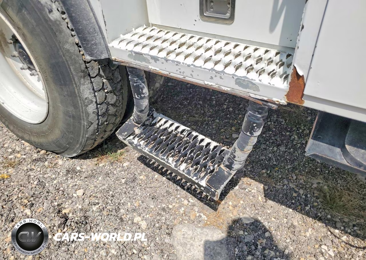 2018 Freightliner Business Class M2 Bucket Truck VIN:3ALACYFE7JDJY6209 - 13