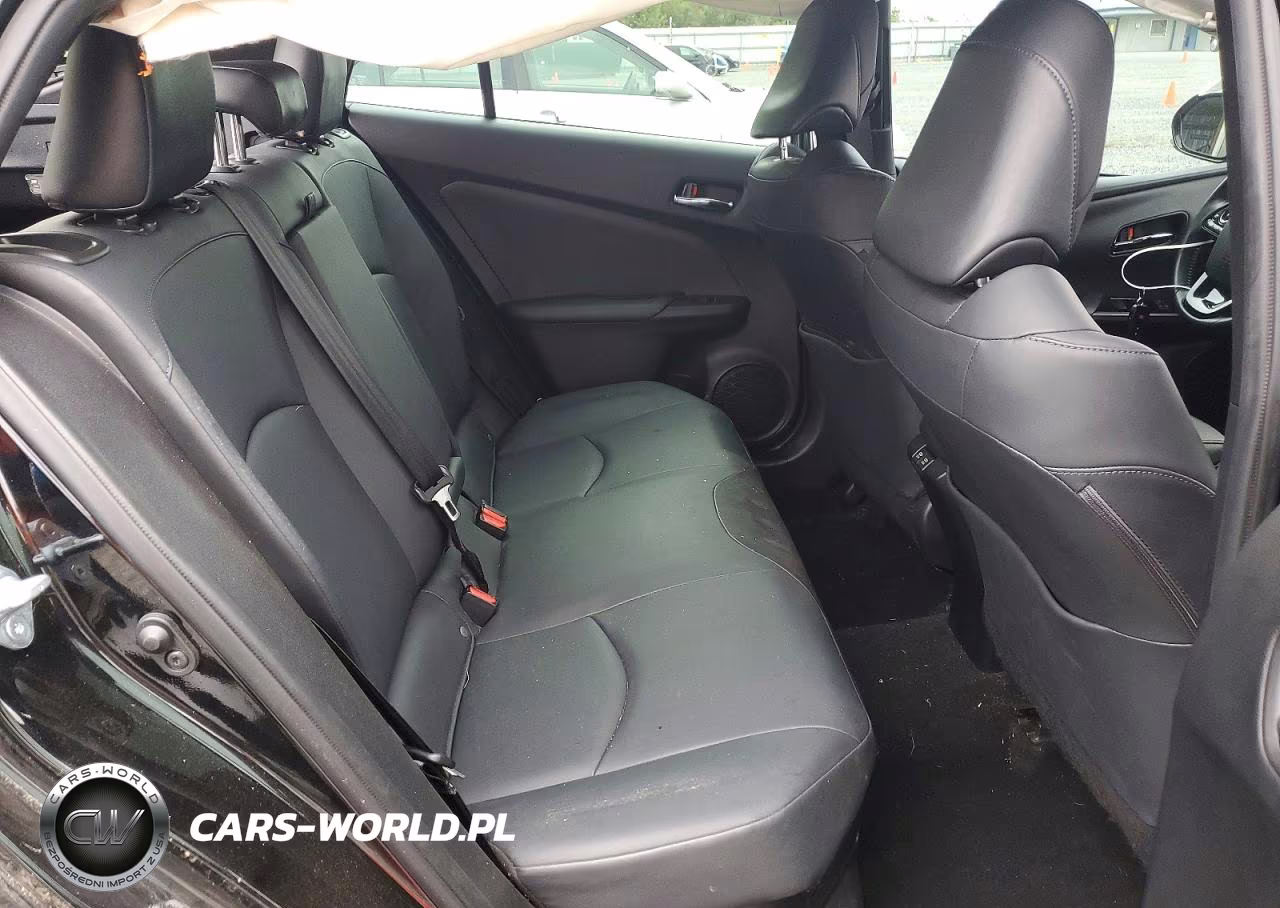 2020 Toyota Prius Xle VIN:JTDKARFU4L3115787 - 11